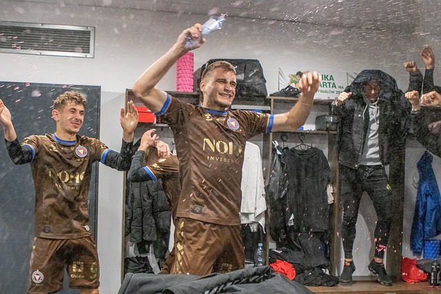 人驚豔的團 人驚豔的團